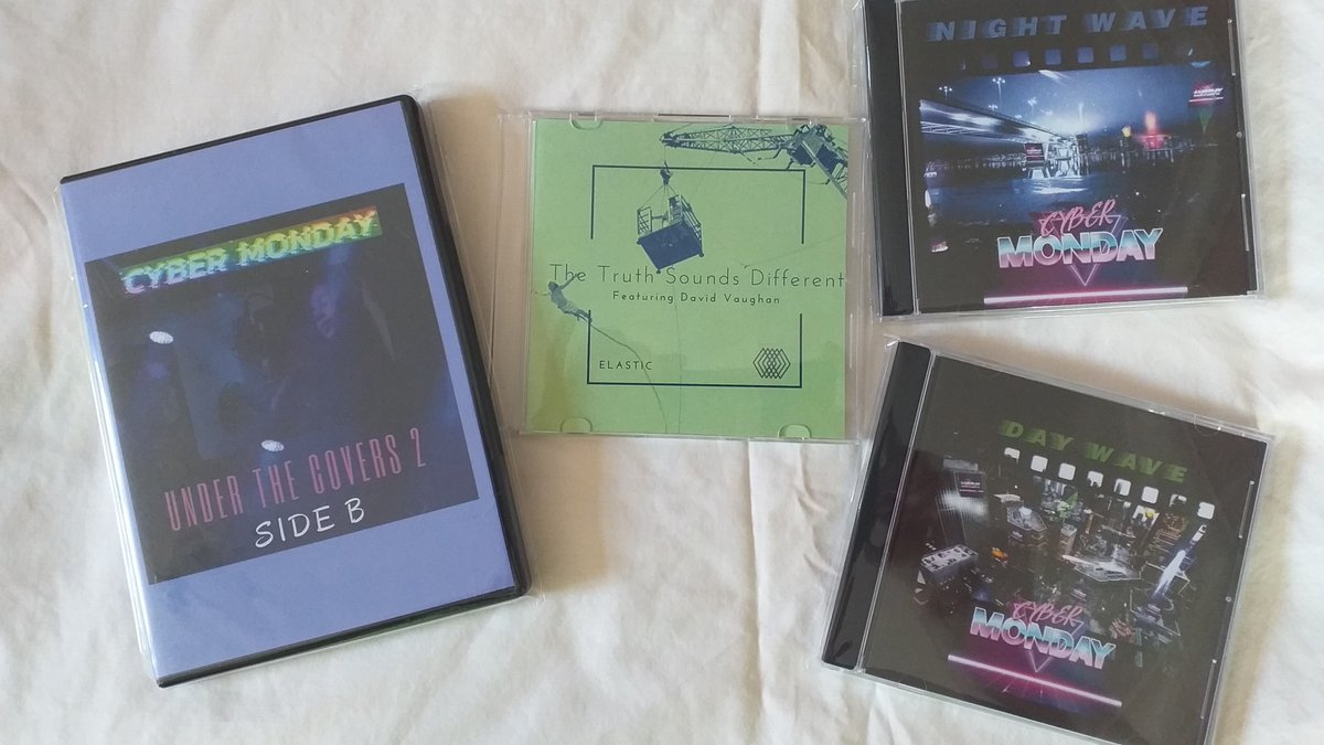 ColinsCuts's tweet photo. Delightful package from #PinkDolphin!

Thank you Rich for the 3 to get my ears around by #CyberMonday along with the ace #Elastic CD by #TheTruthSoundsDifferent Featuring #DavidVaughan: so so good to see and have something created for #Electrocurated #100▶️https://t.co/BMtLBAy57C https://t.co/Cdtbud44jC