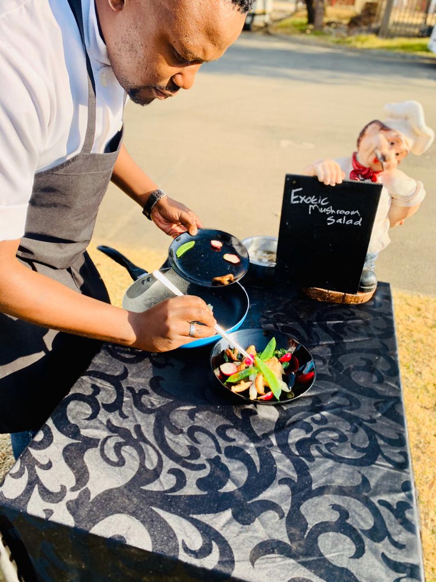 TheRecipeMedia's tweet photo. Meet NüPalate, a collective of 2 internationally qualified &amp; experienced chefs that came together to not only provide unparalleled high quality cuisine but also provide an exceptional service. 

They create unique cuisine experiences.

Like this post and follow them @nupalate https://t.co/vZw53i5xM8