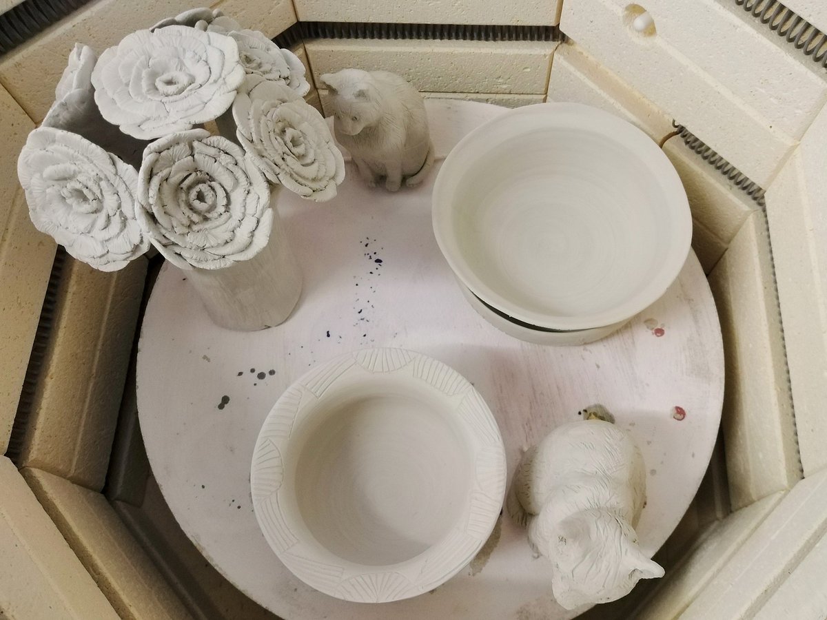 Filling the kiln with a number of sculptural forms as well as pottery pieces ready for a bisque firing. Some pieces are from a recent private sculpture  class. 
#kilnfiring #kilnload #kiln #sculpture #sculpturalforms #cats #sculptures #floralsculpture #flowers #ceramics #pottery