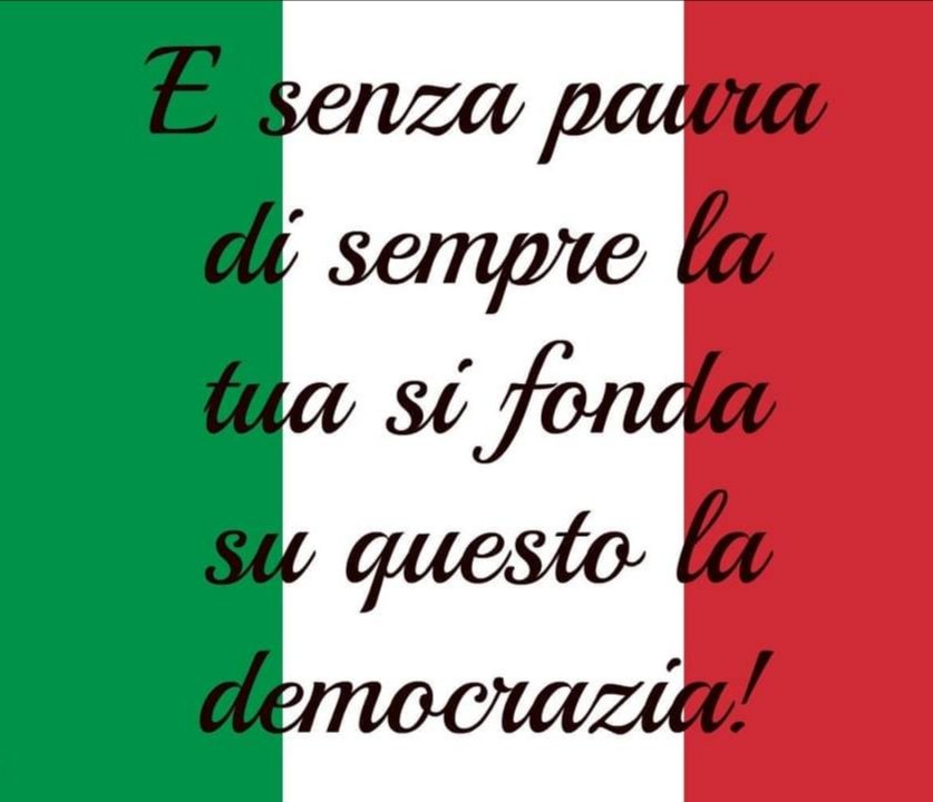 FabrizioMoroPag's tweet photo. Esprimi un concetto senza timore
se riesci a capire che viene dal cuore
e senza paura dì sempre la tua
si fonda su questo la democrazia.

#FabrizioMoro #NonImporta https://t.co/jtRPHeUzzP