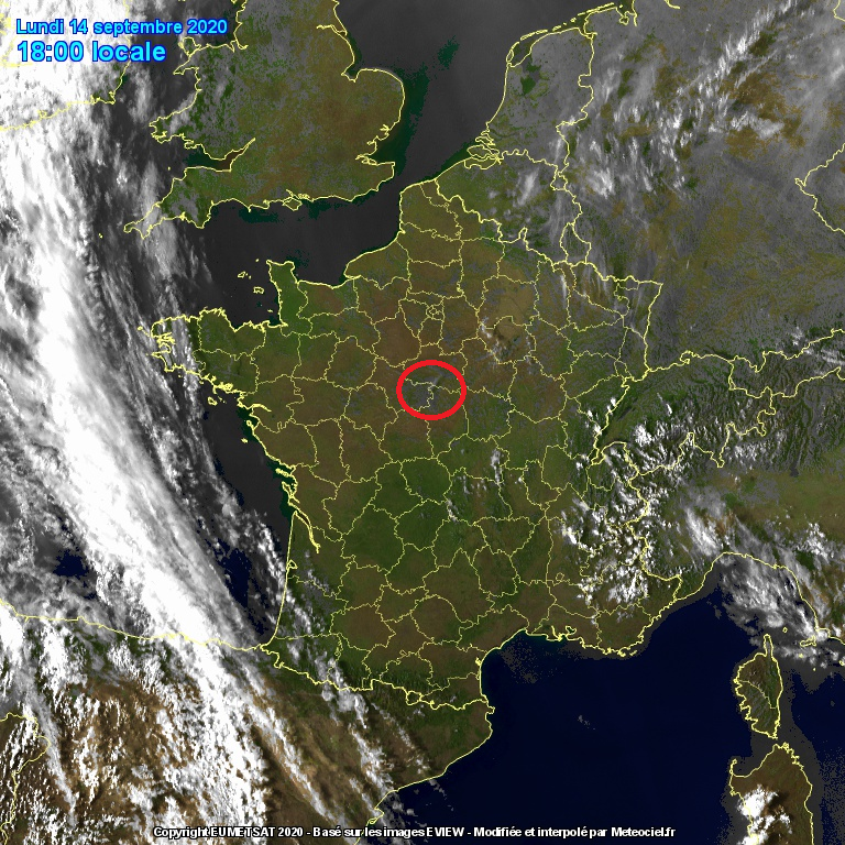 Pticumulus's tweet photo. #incendie hier lundi 14 septembre dans l'après midi peu avant 16h entre #Salbris et #Souesme visible par satellite. https://t.co/eYEMze00pr