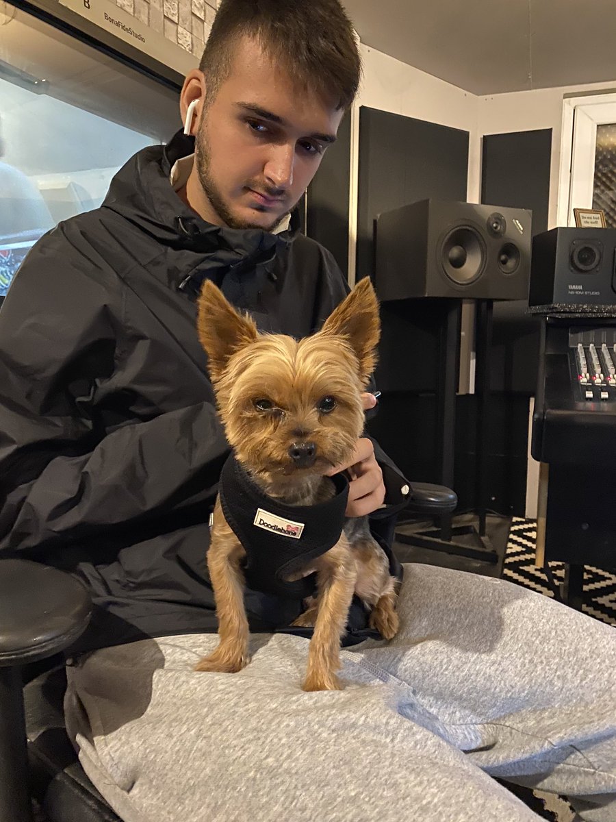 PopstarpartyL's tweet image. We have friendly, talented staff with loads of expertise to guide you throughout the #recordingprocess. 
Not too delighted to have their photo taken 😆
Have a great week #musos