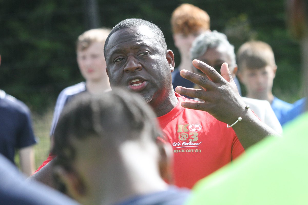 KickOffAt3's tweet photo. We love the work of StreetMic 🎤. Please do watch & RT the attached link from our #Kickoffat3 community football tournament hosted on Saturday.#WeBelieve #StreetMic
https://t.co/xs7qJO7Sse
@verulamsport
@EngagementRaf
@daddytheref
@metpoliceuk
@LBC
@EddieNestorMBE https://t.co/z2Er1MVAOz
