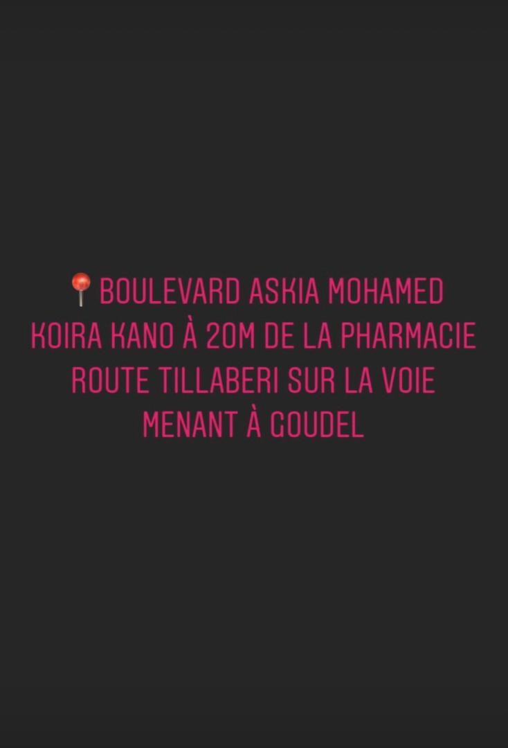 GuidaNiger's tweet photo. Venez découvrir tout plein de nouveautés chez GUIDA 😊
#niamey #africandesign #africantouch #handmade #waxdesing #décorationafricaine #original #rideau #madeinniger #handmade https://t.co/IeAsx7E1U9