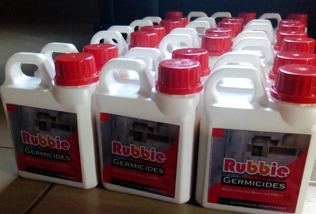 Modupeoluwa___'s tweet image. I produce and packaged products such as
Multipurpose liquid soap 
Air freshener 
Germicides 
Active bleach 
Active Toilet cleaner etc

RUBBIE ESSENTIALS products are available in both retail and wholesale prices or as souvenirs for your guests. 
Contact 07089744941.

Kindly RT🙏
