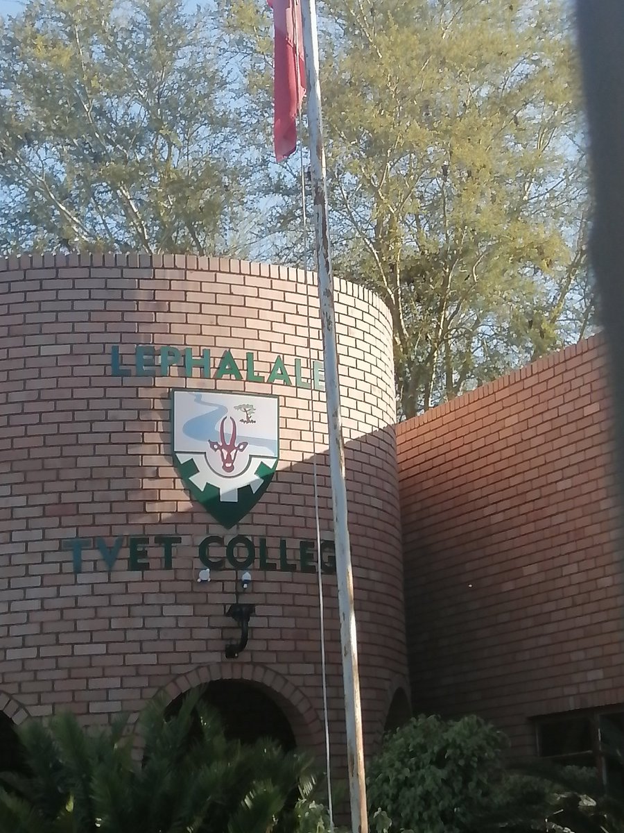HigherEduGovZA's tweet photo. Deputy Minister @ButiManamela will this morning continue with his assessment and monitoring of the phased return of students to their respective campuses under lockdown level 2 at @LephalaleTVET #SaveLives #SaveTheAcademicYear https://t.co/SzeIsGIagz