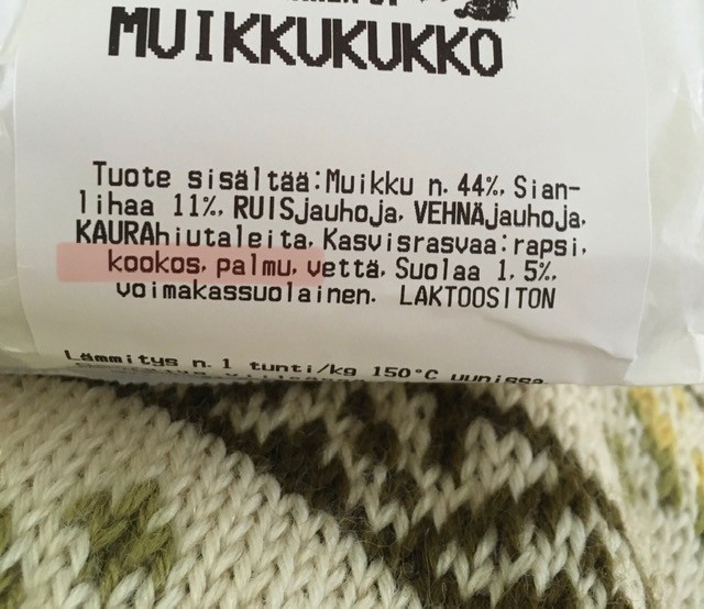 iidaviolain's tweet photo. Kun paketissa lukee #muikkukukko voi sisällä olla vaikka vastuutonta #palmuöljy ä. Surullista, että suomalaiseen perinneherkkuun laitetaan vakavia ympäristöhaittoja aiheuttavaa palmuöljyä. Miksei suomalaisten elintarvikkeiden palmuöljy(ttömyys) ole vielä noussut paremmin esille? https://t.co/jEG1Vqe4kD