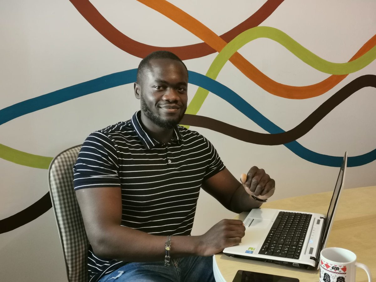 NetCURD's tweet photo. 📣 L'équipe NetCURD s'agrandit ! 
Kwamy nous rejoint pour soutenir notre développement ! 🚀
Préparant un Master "Management de Projet WebDigital" à l'@ISMENantes Kwamy sera notre Community Manager.
Premier jour dans l'espace de coworking 📍 @LaCordeeNantes 
Bienvenue à lui ! 🥳 https://t.co/phtU0GvP9u