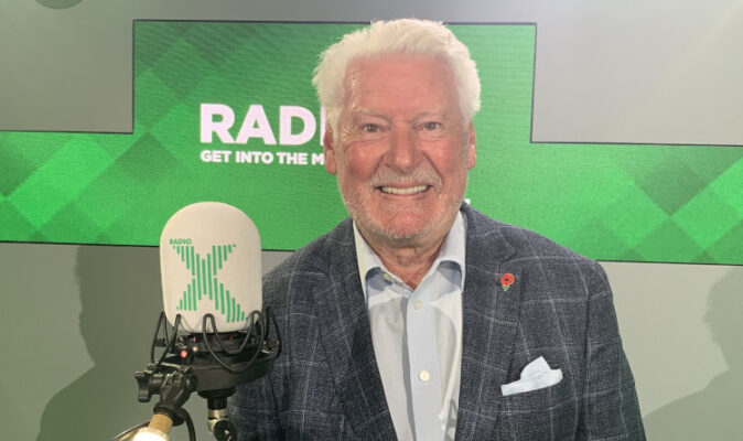RadioToday's tweet photo. Say hello again Mr Fish. He's waving. #RoyisBack https://t.co/Gi8NdU3xzj https://t.co/gaxuyNNVg8