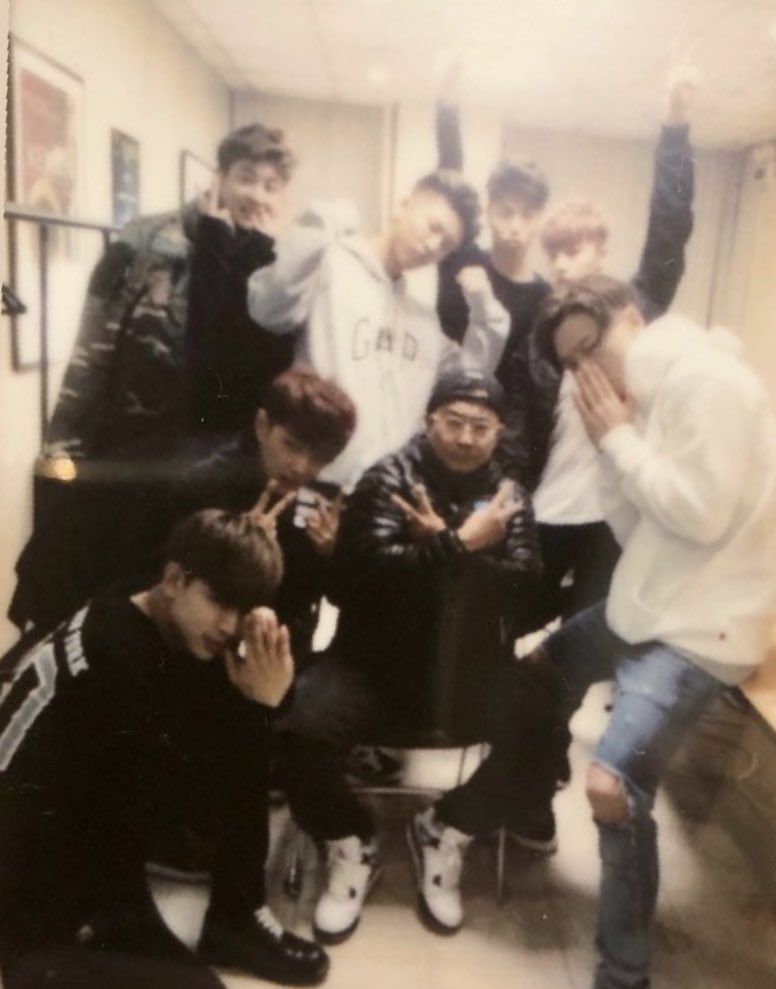 hanbinblaze's tweet photo. Hwangssabu (iKON's PT) IG Update: 

"5th Anniversary #iKON" 

🥺🥺🥺 https://t.co/QeysEynSIh
