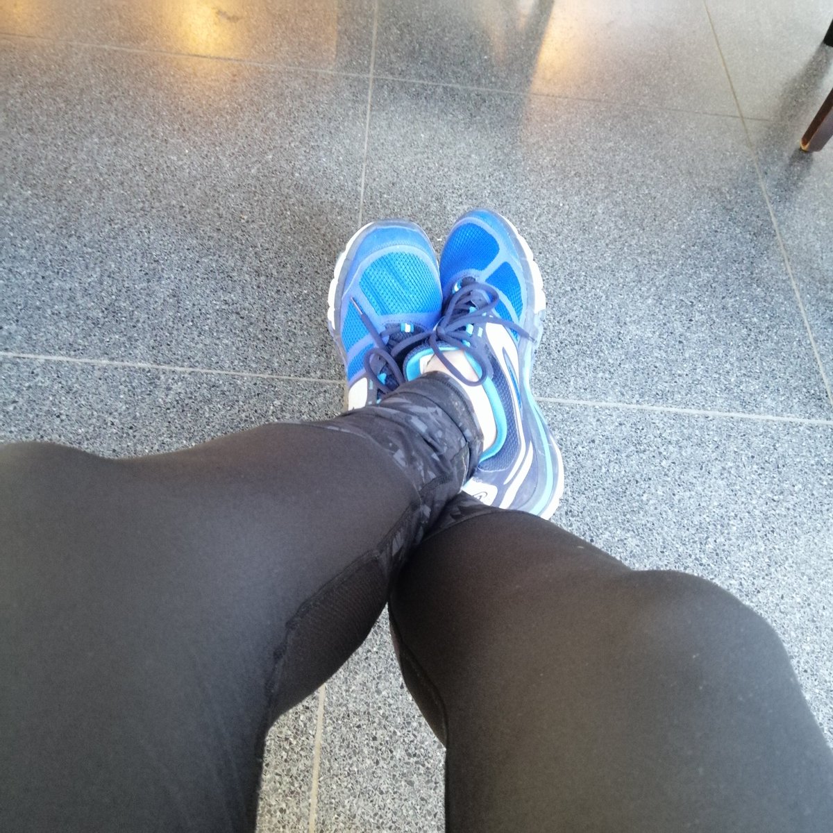 victorzelf's tweet photo. #wachtkamertweet
#klimmendaal
#sutfene
#staysave
#staypositive
#blue https://t.co/qsZpBeBvo5