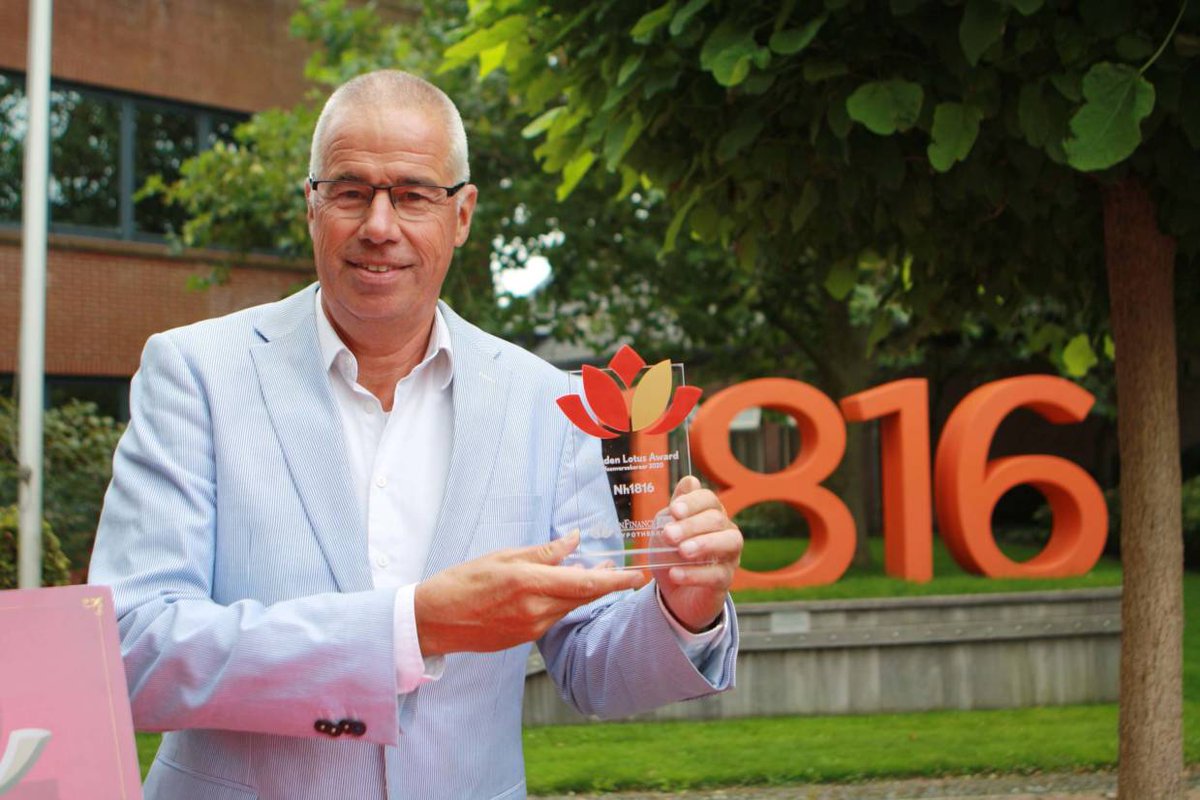 Nh1816 won de 𝗚𝗼𝘂𝗱𝗲𝗻 𝗟𝗼𝘁𝘂𝘀 𝗔𝘄𝗮𝗿𝗱 voor Beste Woonverzekeraar 2020! In het nieuwste online magazine van <a href="/InFinance/">InFinance</a> lees je in een interview waarom Cas Verhage trots is op deze mooie erkenning: bit.ly/3kmJeJ9