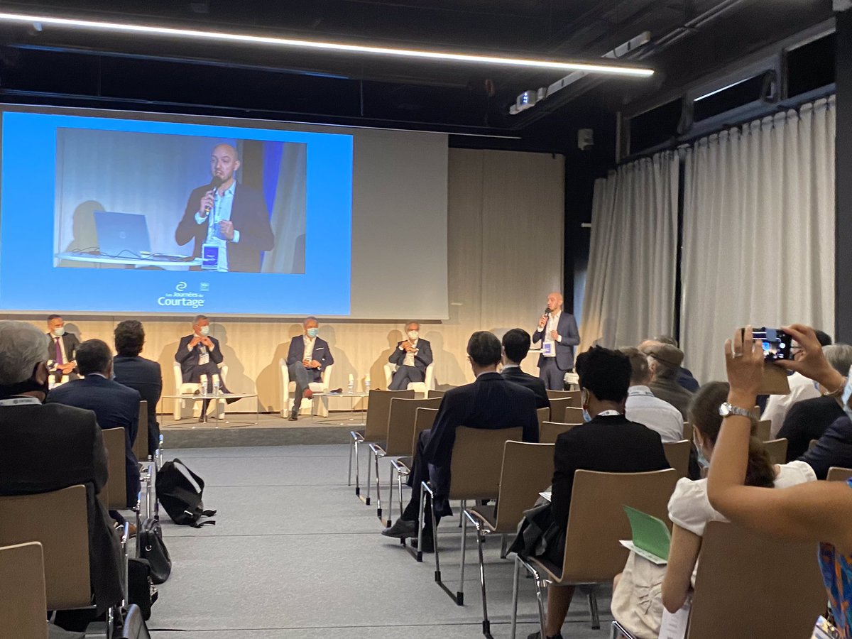 ageaFrance's tweet photo. #JDC2020 : Perte d’exploitation &amp; futur régime des catastrophes : que faut-il en attendre et quelles leçons tirer de la crise du #COVID19 ? Voilà les problématiques qui inaugurent une série de conférences au #PalaisdesCongrès ! https://t.co/nODooeeN5h