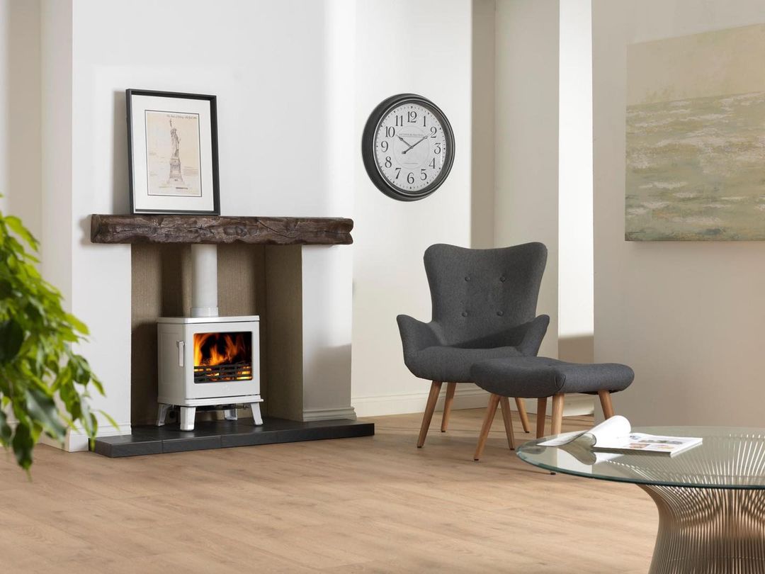 Not all stoves have to be black! We also have a choice of enamel stoves in cast iron including the striking arctic white enamel Birchdale stove.  It has a 5Kw nominal output and is EcoDesign Ready 🔥🔥
#birchdale #stove