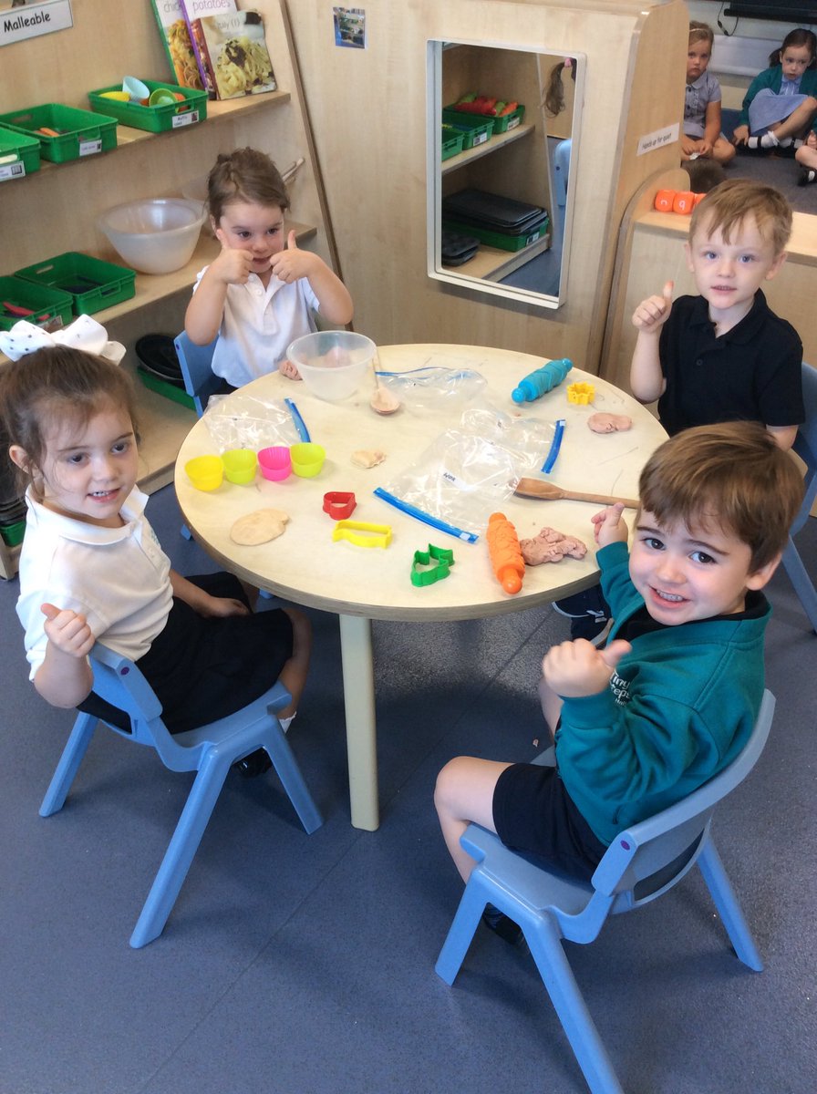 staynorHprimary's tweet photo. Team Esk are super excited to be back at school! We have had so much fun exploring the playdough and role playing in the home corner. @eboractrust #TeamEsk #EYFS https://t.co/3dh8yZmdzP