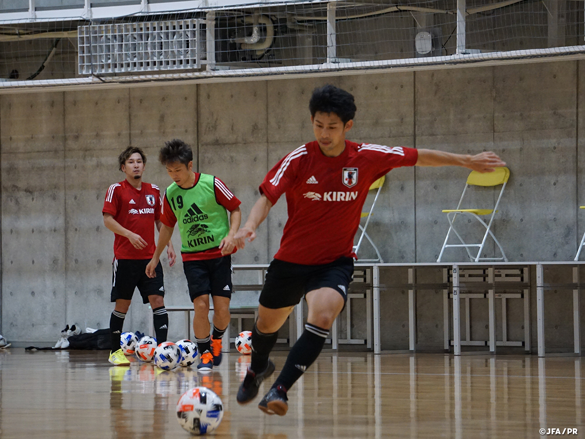 JFA's tweet photo. ／
トレーニングマッチ いよいよ明日配信！
#フットサル日本代表 候補🆚 #バルドラール浦安 
＼

⌚9/16（水）13:40～ #JFATV &amp; @JFA にて配信📺⚡
▶️https://t.co/tap8qBDsn0

明日の試合に向け、チームは9/14からトレーニングキャンプを実施しています。

#daihyo #jfa #futsal https://t.co/aL1orChtG5