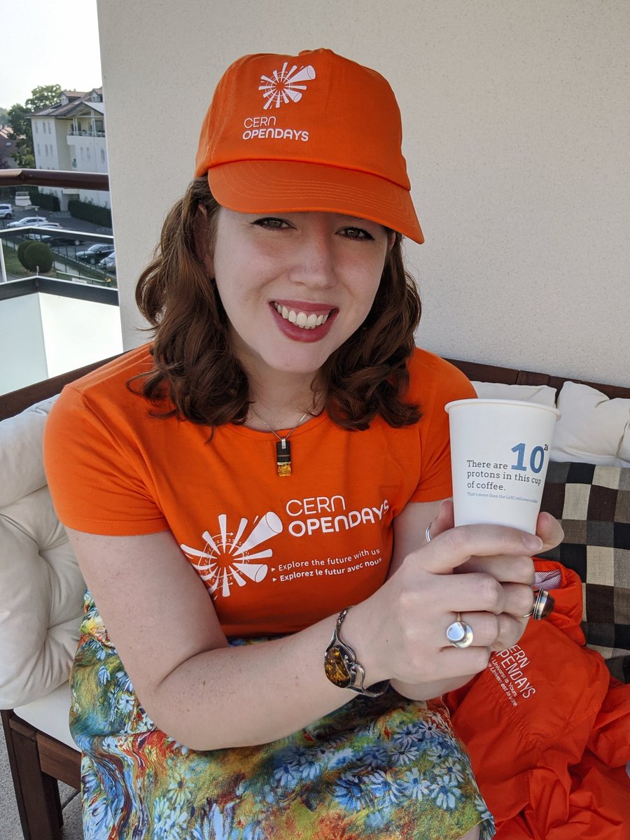 claranellist's tweet photo. Today's #NerdyLockdownLooks theme is: orange 🧡!
Usually I don't wear orange, but exactly a year ago, we were welcoming around 70 thousand visitors to @CERN for the #CERNOpenDays! It was a fab weekend of sharing what we do with science enthusiasts from all over the world! https://t.co/hYmbWg7FmX
