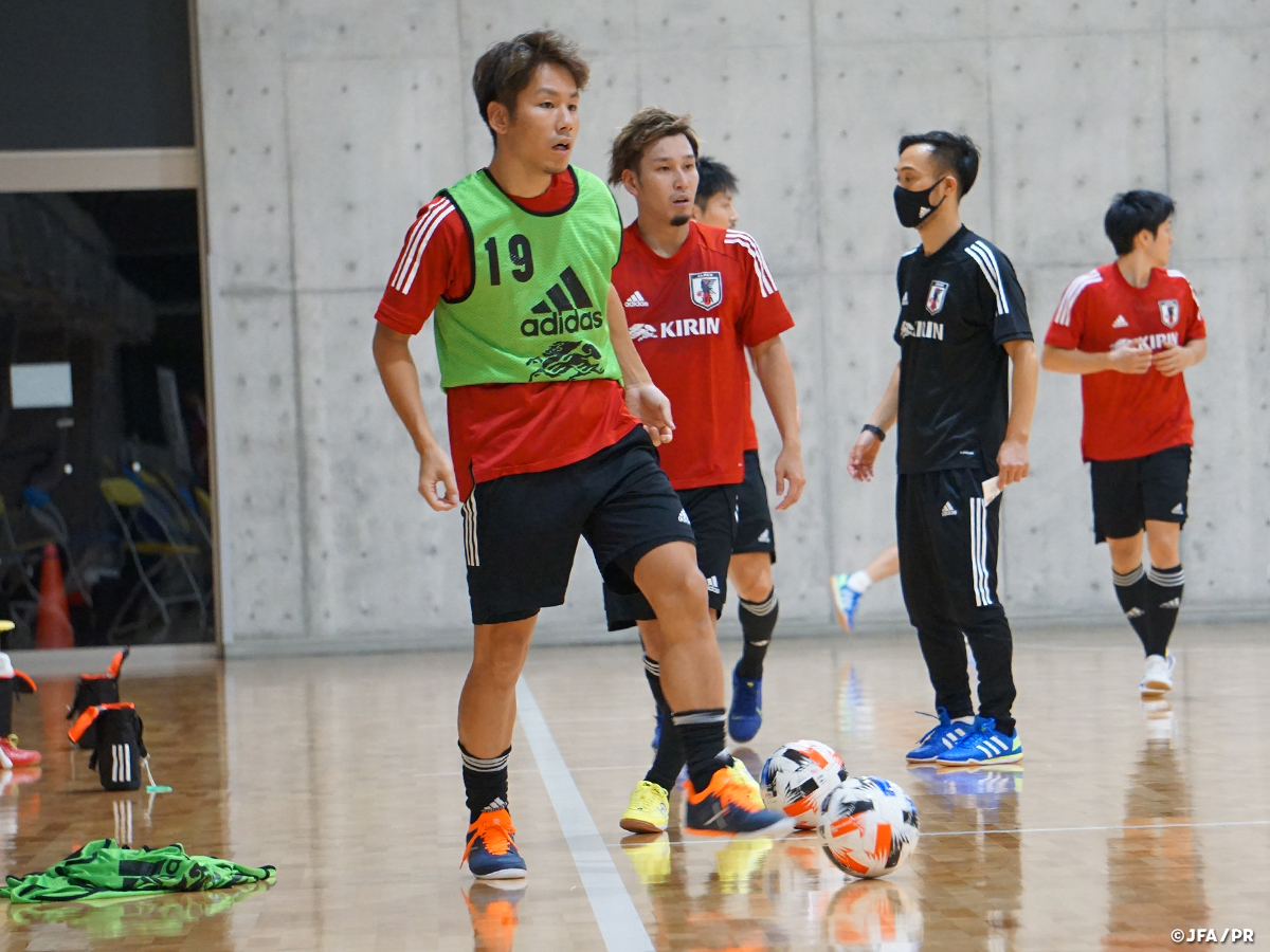 JFA's tweet photo. ／
トレーニングマッチ いよいよ明日配信！
#フットサル日本代表 候補🆚 #バルドラール浦安 
＼

⌚9/16（水）13:40～ #JFATV &amp; @JFA にて配信📺⚡
▶️https://t.co/tap8qBDsn0

明日の試合に向け、チームは9/14からトレーニングキャンプを実施しています。

#daihyo #jfa #futsal https://t.co/aL1orChtG5
