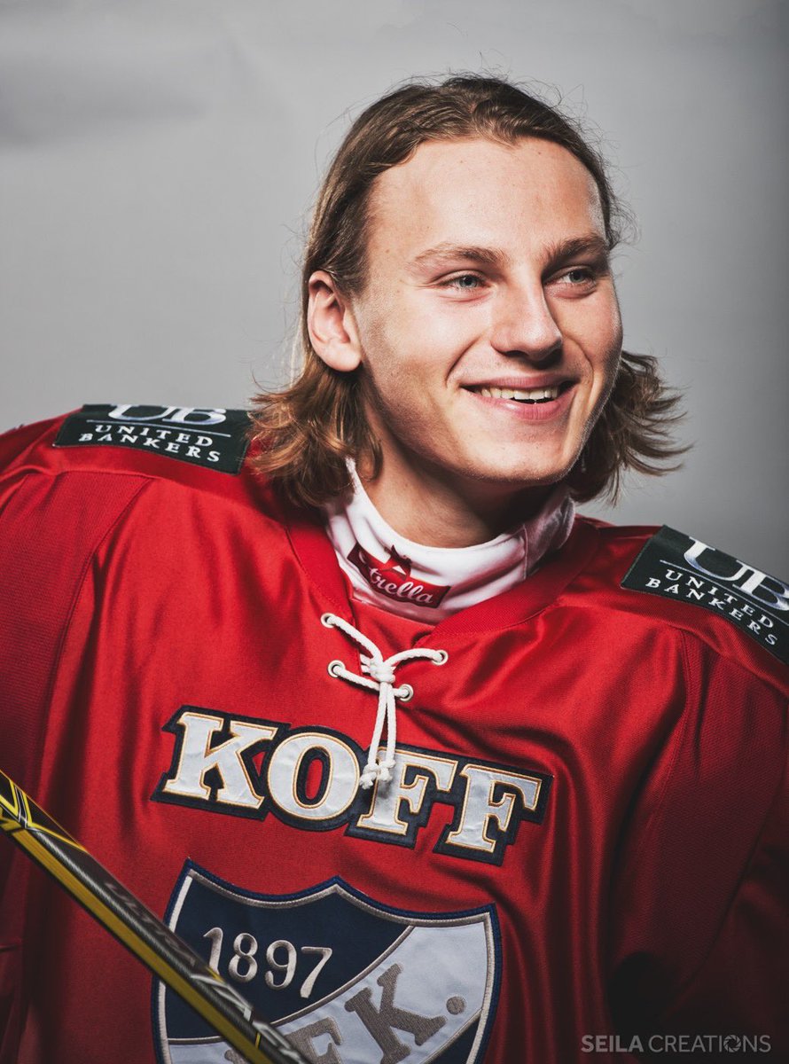 HIFKHockey's tweet photo. Päätyyn asti? 🏆 #HIFK #NHLfi #GoStars https://t.co/S0tkZlJH6l