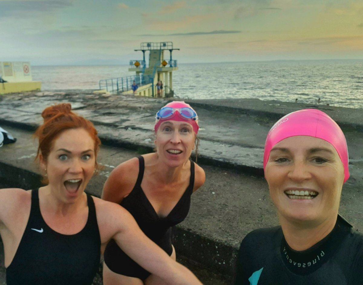 Sunrise swim 🏊‍♂️ ❤ #PleasureYouCantMeasure #swimming #sunrise <a href="/WAWHour/">#WAWHour</a> #Galway
