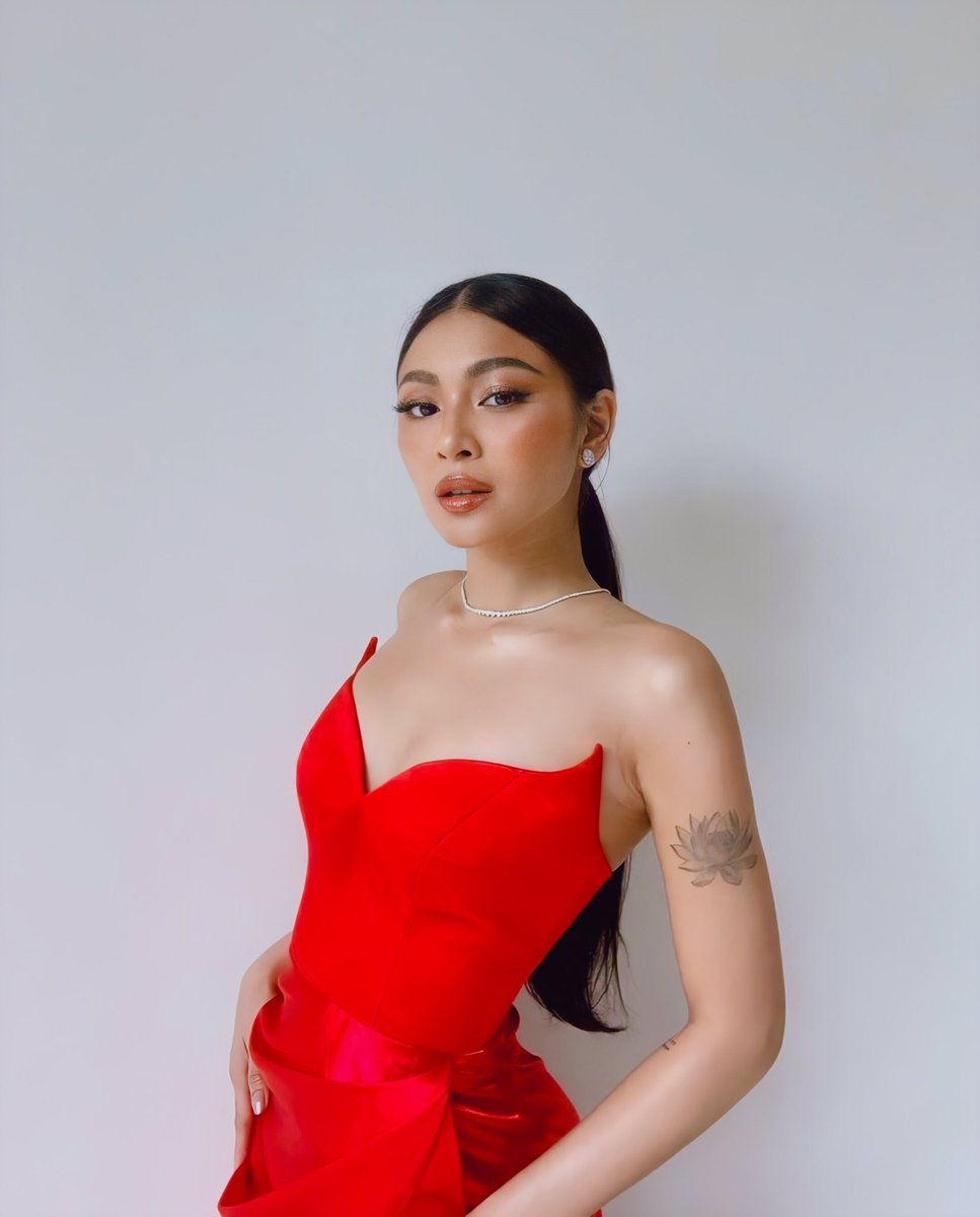 livelikepotter's tweet photo. miss nadine lustre? SERVED. https://t.co/JJ3ovBFEXq