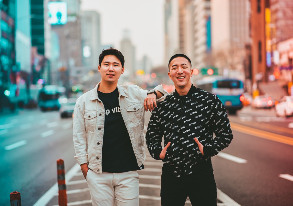 dkdktv92's tweet photo. It's officially 4 YEARS since we started our Youtube journey. We are so thankful to all the Ducks for supporting us and helping us build our career. Words cannot describe how we feel about you all.
To commemorate we're going to have some beers and livestream at 11am KST Sept 17. https://t.co/09o1cKPJzM