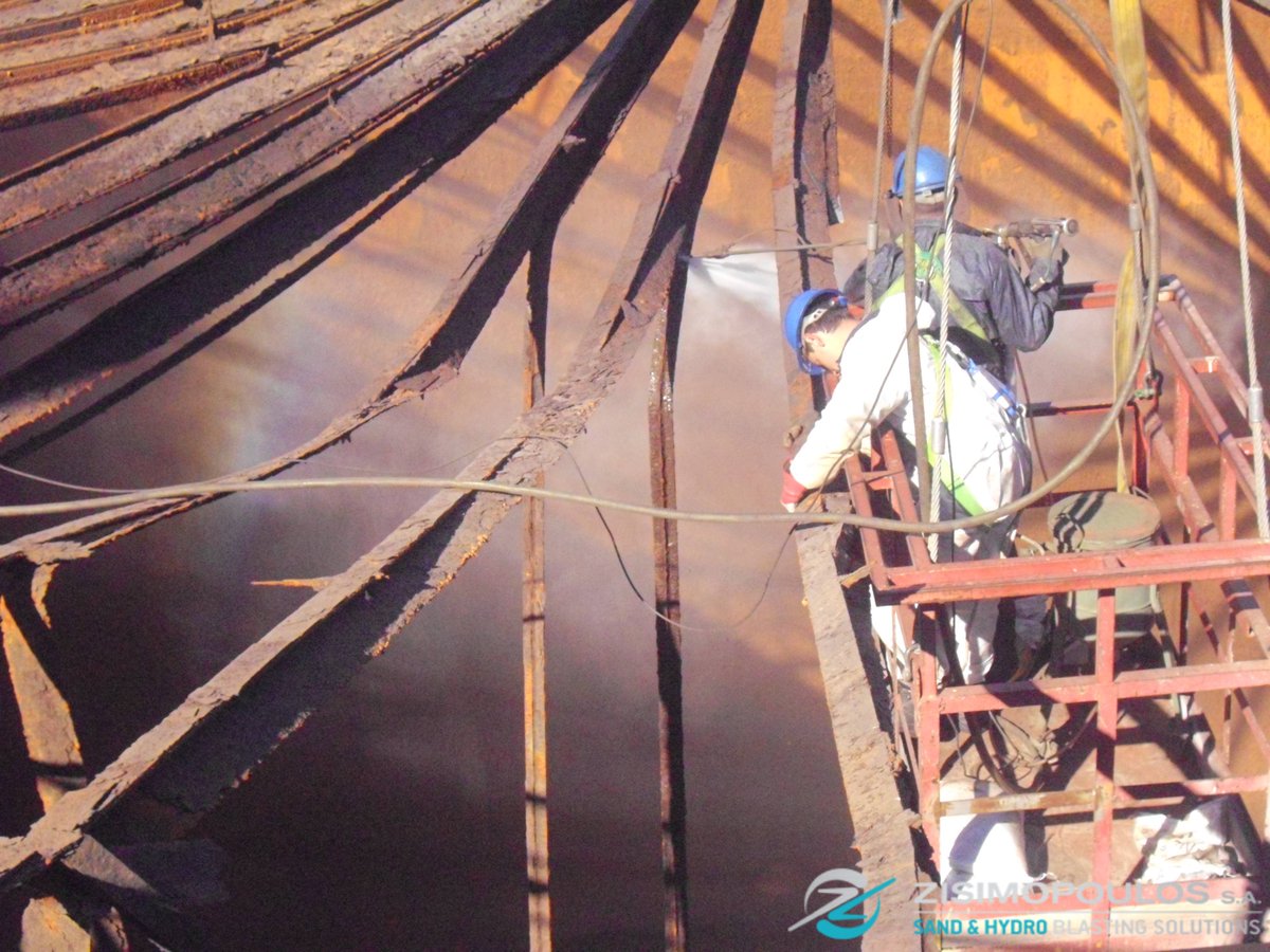 ZisimopoulosS's tweet photo. 👷 Dismantling of #tankroof using #waterblasting. 👷

📌 Learn more about this service by clicking on the following link: 💻 https://t.co/vHFWoBSugx or contact us ☎️ 210 44.12.004.

#zisimopoulosmaintenanceservices https://t.co/z0ggX95mxf