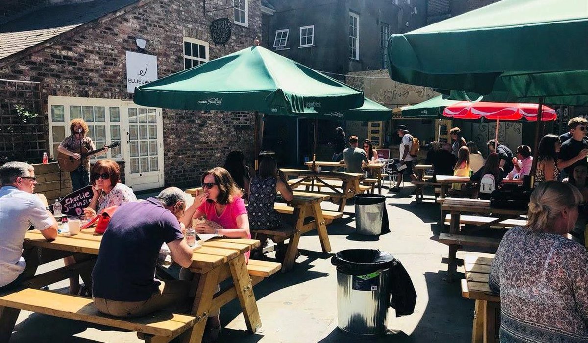 theyorkbid's tweet photo. It's set to be another warm and sunny day in York – perfect for an outdoor brunch, lunch, dinner or cooling drink. Here are a few of the best places to eat al fresco in York city centre right now
https://t.co/mi1dx3Bwkb https://t.co/ay4fRco6Zr