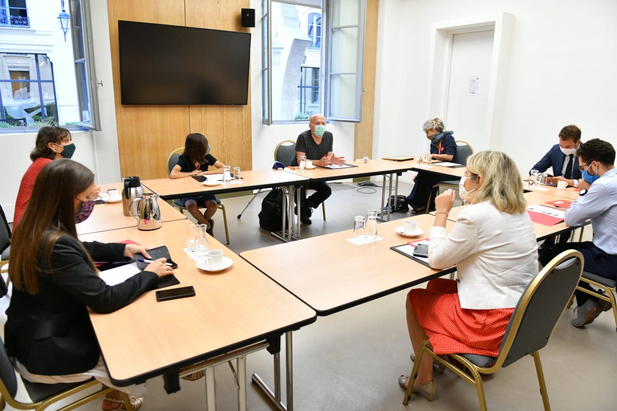 Je partage l'appel du mouvement des <a href="/coquelicots_/">Nous voulons des Coquelicots</a>. Pour cela, nous devons avant tout concentrer nos efforts sur la recherche et le déploiement rapide d'alternatives, afin de pouvoir nous passer à terme des pesticides de synthèse.