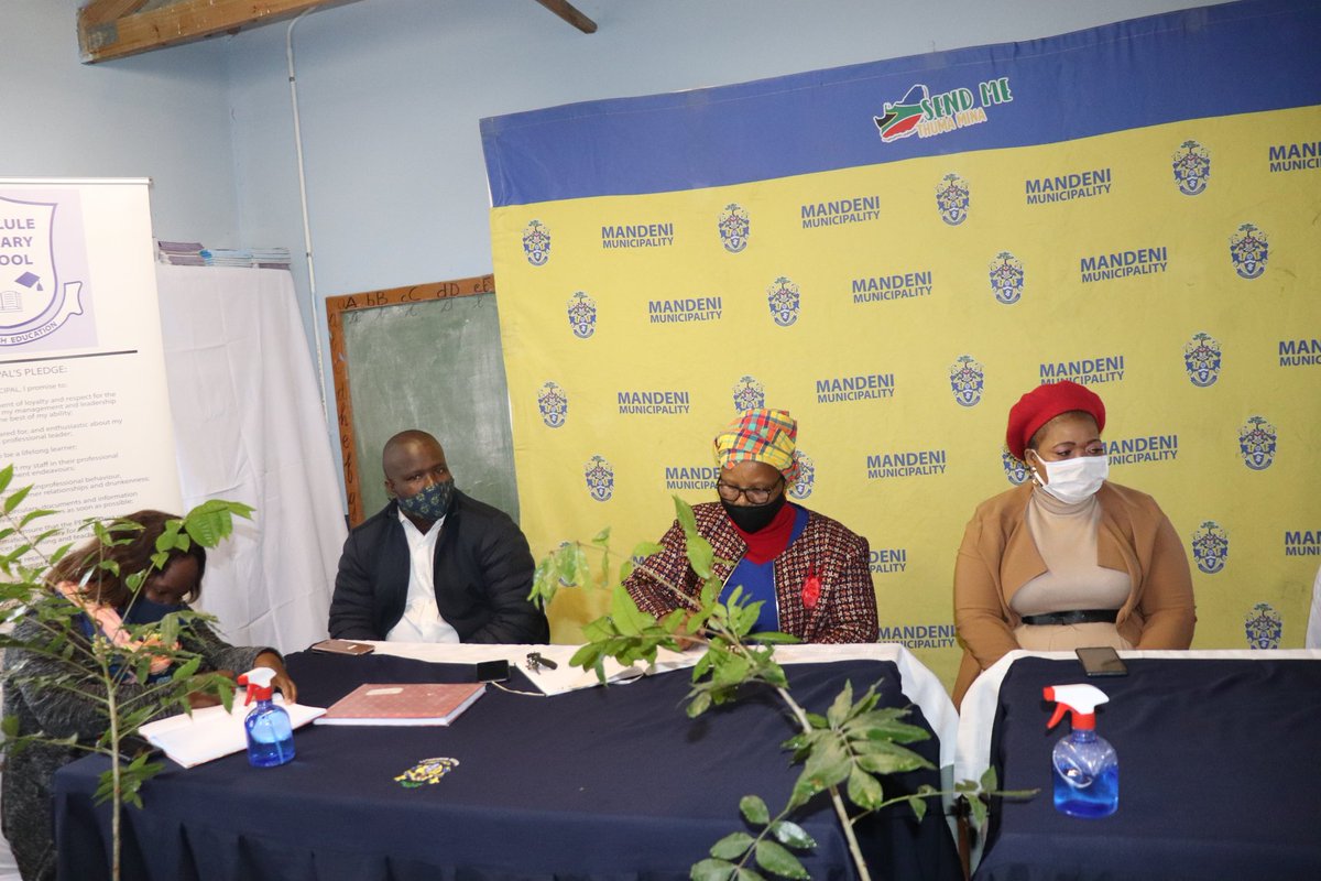 MandeniLM's tweet photo. ARBOUR WEEK PROGRAMME LAUNCHED AT NGULULE PRIMARY || Mandeni Local Municipality held the launch of the 2020 Arbour Week Programme at Ngulule Primary School, Ward 8. This programme will run until the 18th of September, 18 schools from each of the 18 wards will receive trees. https://t.co/rMpED8Ponr
