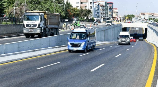 Türk Kızılayı Caddesi’ndeki köprülü kavşak trafiğe açıldı <a href="/abbbasin/">Ankara Büyükşehir Basın</a>  #TürkKızılayı #caddesi #köprülü #kavsak #trafige #acıldı #ankara #heran #haberankara 
 haberankara.com/turk-kizilayi-…