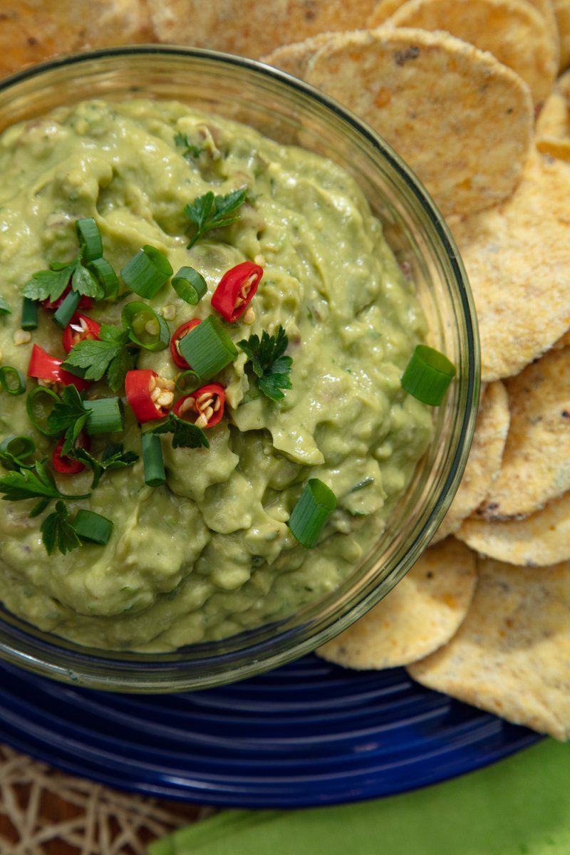 katie_ask's tweet photo. Avos are hitting the shelves in full force again! What will you do with your haul?

I know what I'm doing with mine. 

Get this unforgettable #vegan #guacamole #recipe on the Ask Katie blog. No ads. No scrolling, just the recipe (and SA costs too!)

https://t.co/uoVRGAizFG https://t.co/0OLIrAyewj