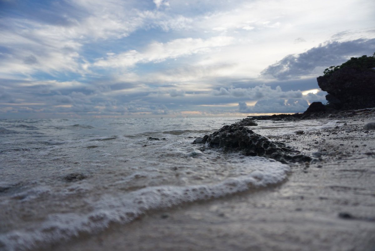 石垣島の海がめっちゃ映える！

潮風がすごく気持ちよくて、今だけは世界に自分一人だけだと思える時間！！

そんなこと思える場所石垣島以外無い！

#石垣島 #石垣島地元民 #写真