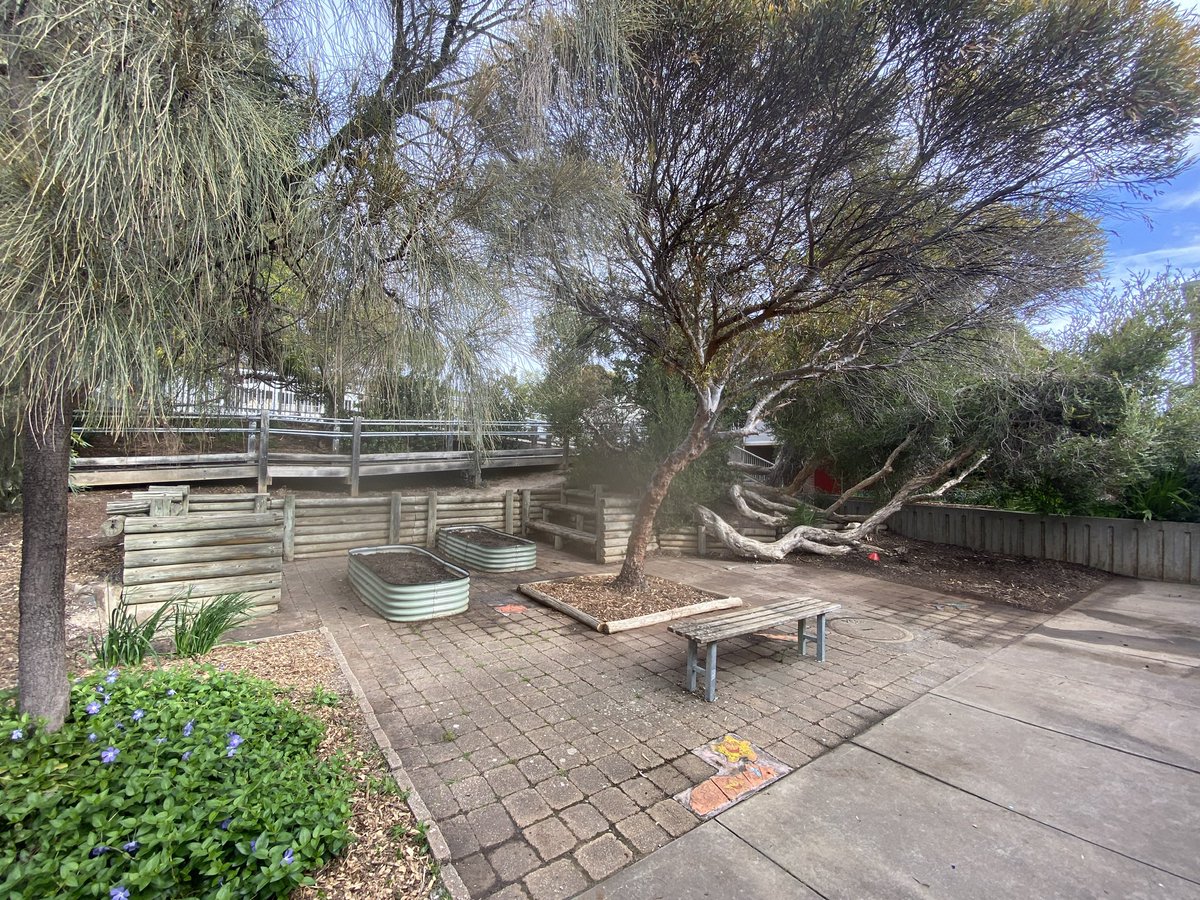 ProjReimaginate's tweet image. School Governing Council approved funding for our big 2020 transformations, now we work! 

We will create a “hideaway” space for younger students, dedicated garden beds, a Japanese garden, forest play EVERY break, &amp;amp; a “learning street” breakout space. 

#ProjectReimaginate