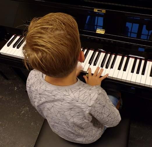 QUINTUS OPEN | Deze week open lessen Muziekatelier (groep 3/4/5, 10 lessen) van 16.00-16.50 uur:
> Di 15 sept: Wilsum (MFC De Toekomst)
> Woe 16 sept: Quintus IJsselmuiden (Kulturhus)
> Do 17 sept: Quintus Kampen
Aanmelden: info@quintuskampen.nl,  tel. 038-3371200 of ter plekke💪