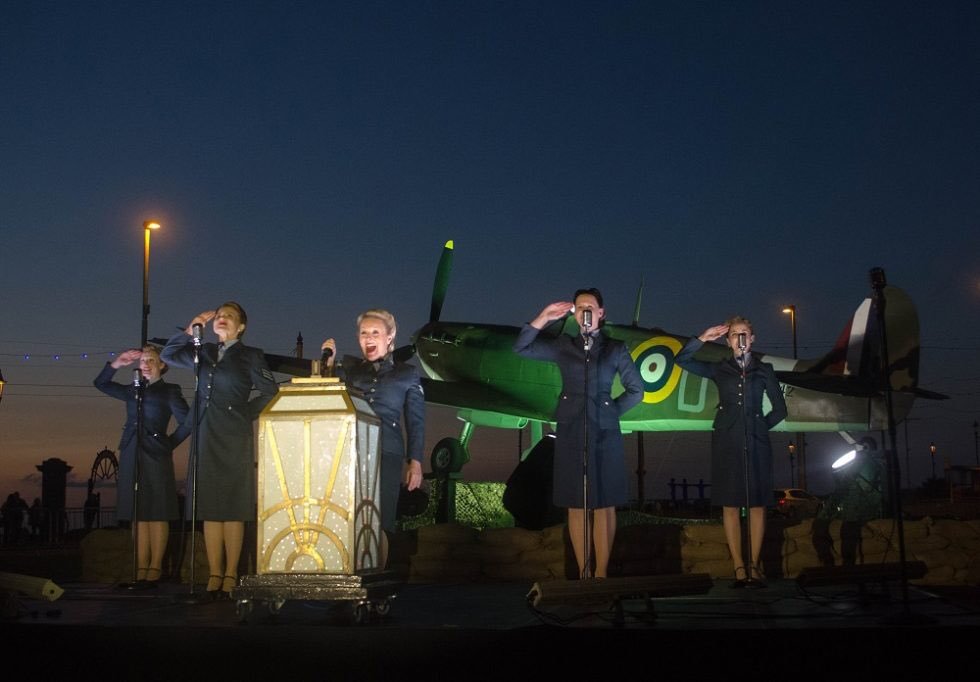 pathfindermag's tweet photo. Well done #Blackpool - Blackpool Puts On A Spectacular Tribute For Battle Of Britain Anniversary - read about it here - https://t.co/v4s91kIapY @visitBlackpool @BpoolCouncil @TheBplTower @The_Gazette @BlackpoolFC #BattleofBritainDay #BattleOfBritain #BattleOfBritain80 #RAF https://t.co/fuv8RUJxr0