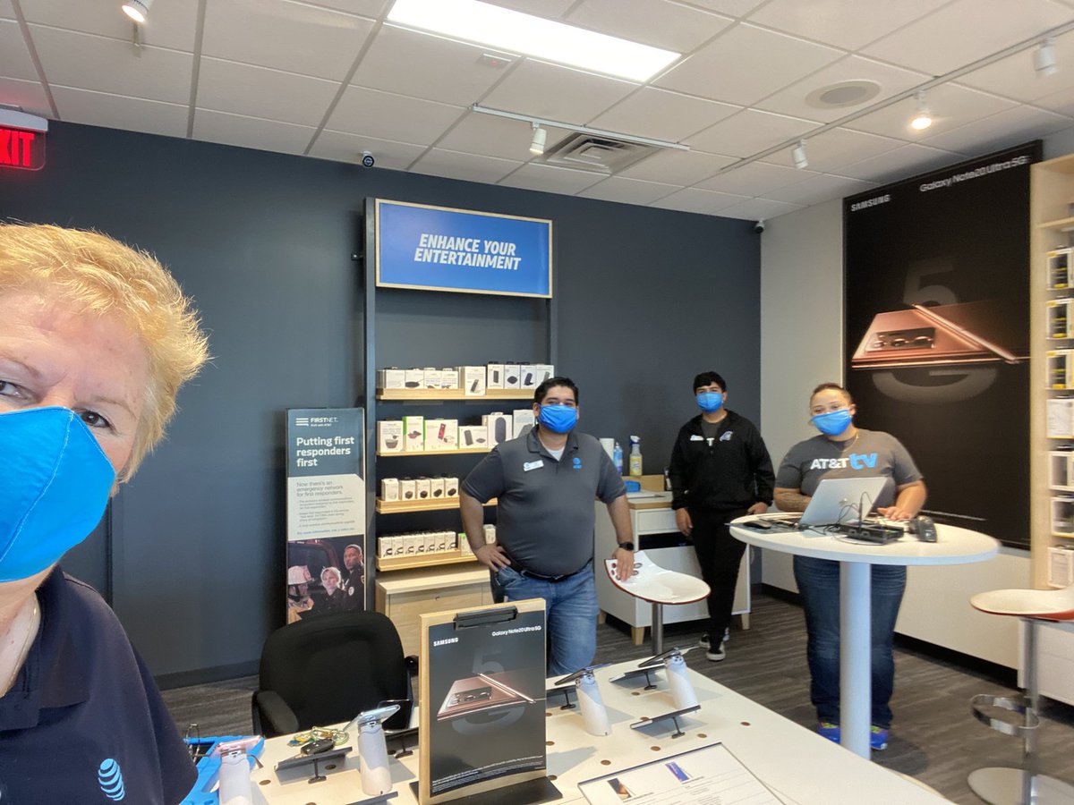 theprinciple77's tweet image. Had a great time at the Mobile Tel Aurora Store on Monday located at 2902 Kirk Rd. Come on by &amp;amp; meet the Team &amp;amp; hear about the amazing promotions!  @TomMonahan10 @joe_boxer44 @MobileTel @nssecker @GreaterLakesMkt #WeareGLM
#LifeatATT
#POWERcentral 
#ATT_ARUnited