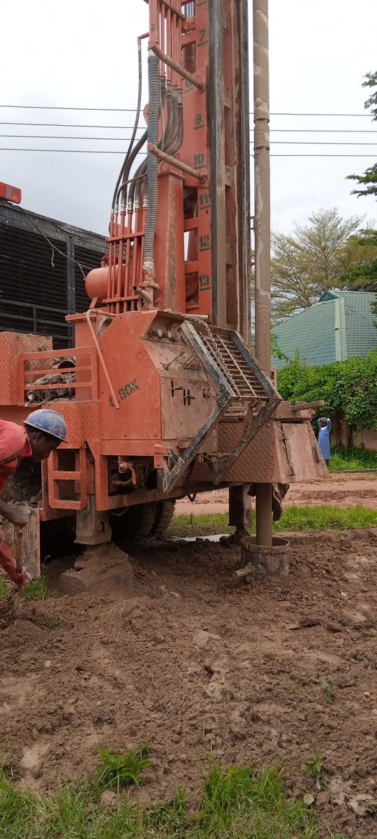 madammofficer's tweet photo. Construction of hand pump borehole at Jibrin Sani Street lere,lere Ward,Lere local government Area by #Kadruwassa.
#Project_Status:ongoing @KDRUWASSA https://t.co/Mq0g0laPPL