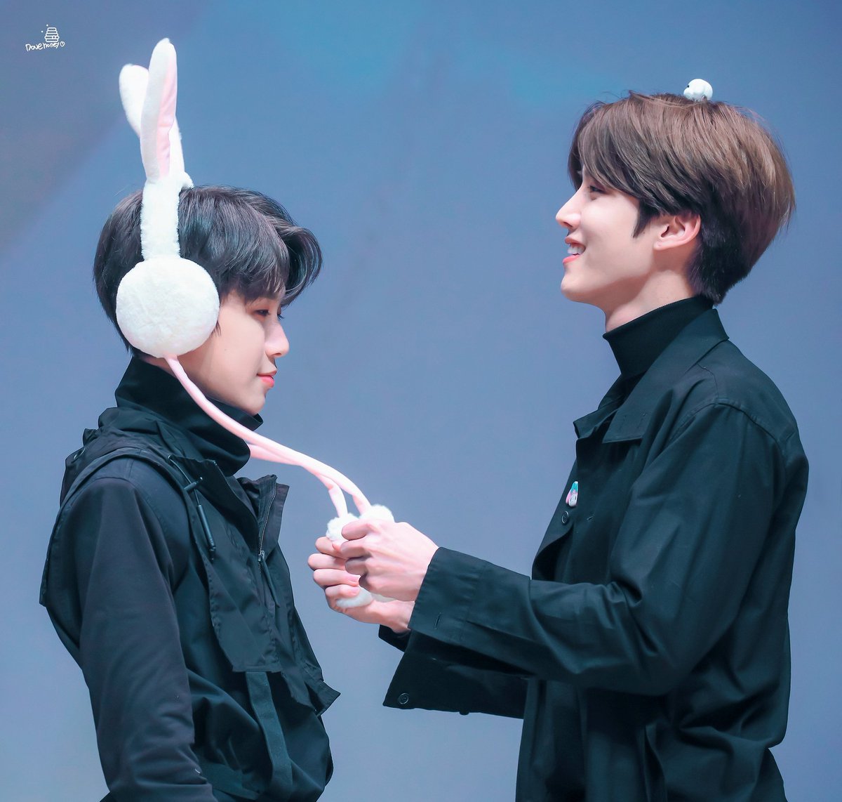 Hyung line with maknae line