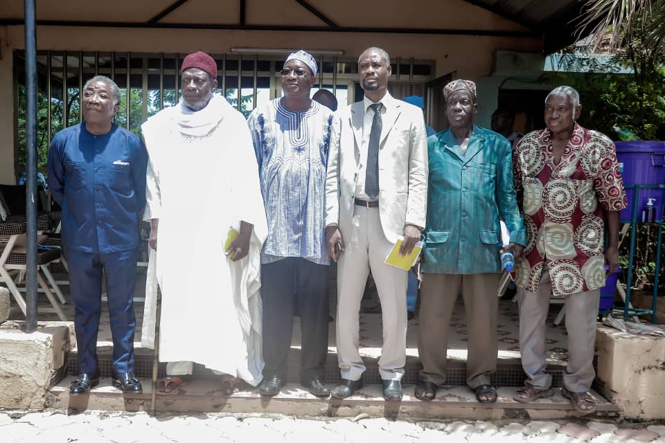 RdaAdf's tweet photo. Ce lundi 14 septembre 2020 :
Le Président Gilbert Noël OUÉDRAOGO, Président de l'ADF-RDA, a participé, au siège du chef de file de l'opposition, à la mise en place des organes de l'Accord Politique de l'Opposition (APO) 2020, signé et lancé le 18 août dernier.
#APO2020 #GNO2020 https://t.co/wdb0w1TO42