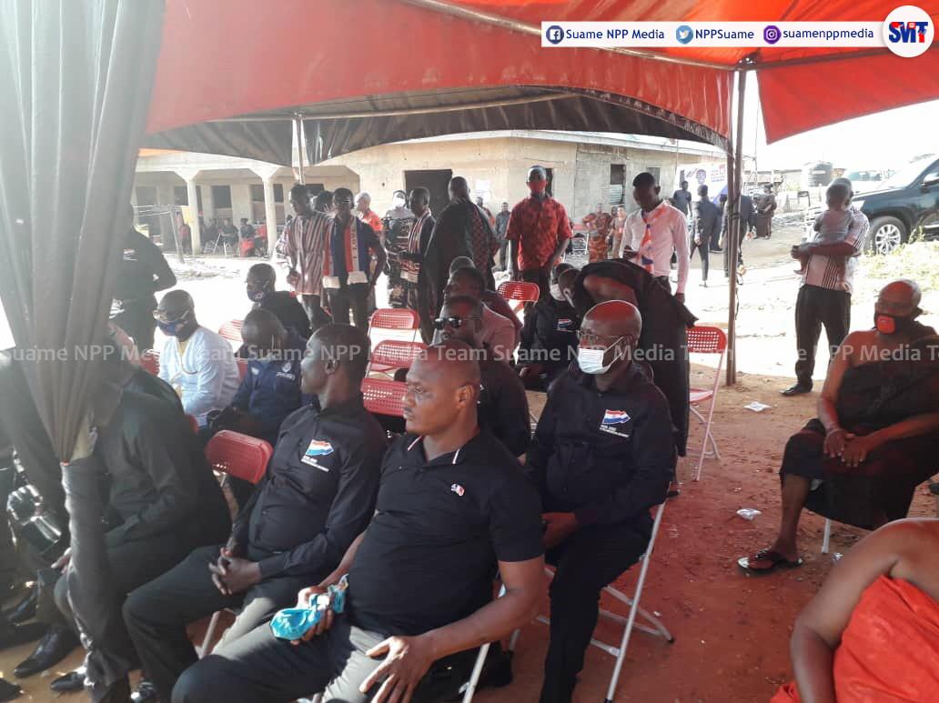 NppSuame's tweet photo. Last Saturday the member of Parliament Hon Osei Kyei Mensah Bonsu together with the municipal Chief executive Hon Bobie Boahen and Constituency executives attended a funeral of a Polling station executive, as part of his social responsibility to the constituency.
#VoteOKMB https://t.co/YWnf45moD0