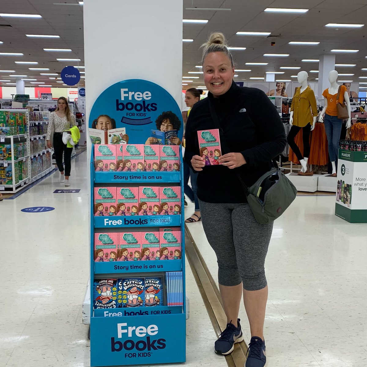 Very proud to be involved in the free books initiative <a href="/BigW_Australia/">Live Big For Less</a> <a href="/ScholasticAUS/">Scholastic Australia</a> - get your free copy of #EllaandOlivia Cupcake Catastrophe in store or online this week. No purchase is required ❤️ #authorlife
