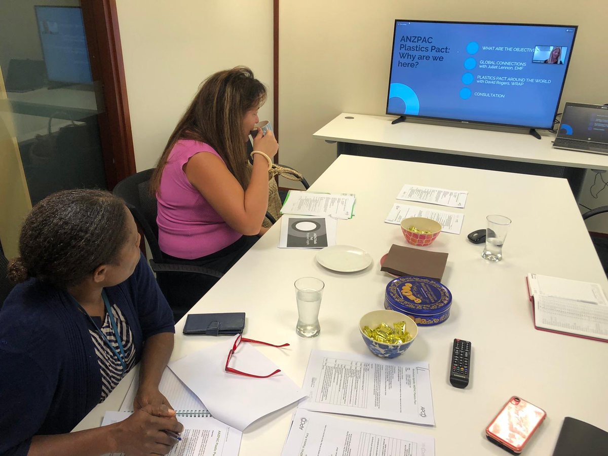 KarenBell's tweet photo. Glad to join friends from 🇻🇺 govt, NGO &amp; retail sectors at @APCovenant workshop today to discuss ANZPAC #Plastic pact. Still some work needed to develop #Pacific component. Looking forward to continuing the conversation. https://t.co/q4vjKJkkvI
