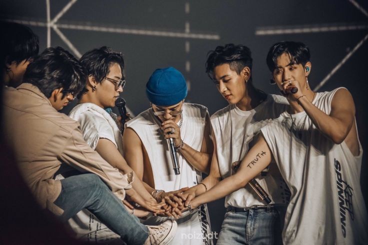 But then, I've never expected our spring will end so quickly. After all of the toasts and celebrations, we must face another heartbreak. It felt like it was a break up when leader-nim left. But as I said, iKON will always be seven in my heart and I will continously support them.