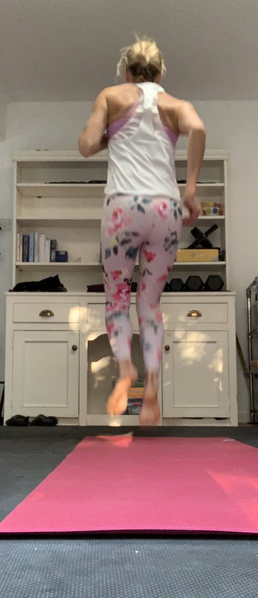 carabwilliams's tweet photo. Morning HIIT done - ready to tackle a day of zoom, calls and emails #HIIT #JumpStart #Fitness #Wellness #Vegan #VeganFit #MercerActive @lifeatmercer #ZoomFit @bhutilondon @Athleta @mckenzieafrica @Veganella_ https://t.co/RKqGESPtNf