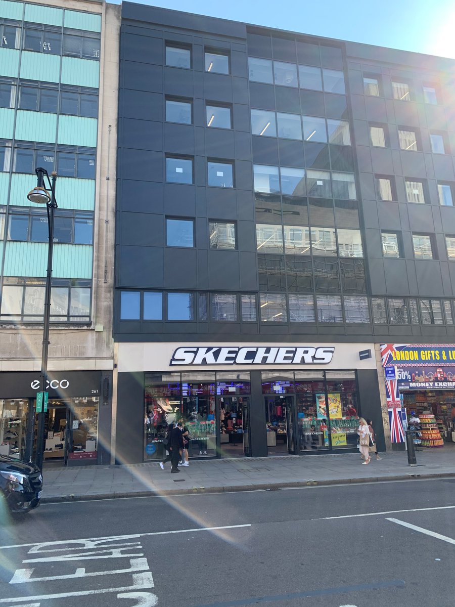 SmithPriceRRG's tweet photo. Nice to be back in the Office yesterday! @SKECHERS_UK  have done a great job with their new flagship along Oxford Street. #SPRRG #Retail https://t.co/aOlr8Ej8NH