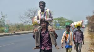 Returning to villages - Coronavirus lockdown takes toll on migrant .COVID-19 lockdown no proper information to migrant workers go home.
#श्रमिकों_पर_वार_मोदी_सरकार
