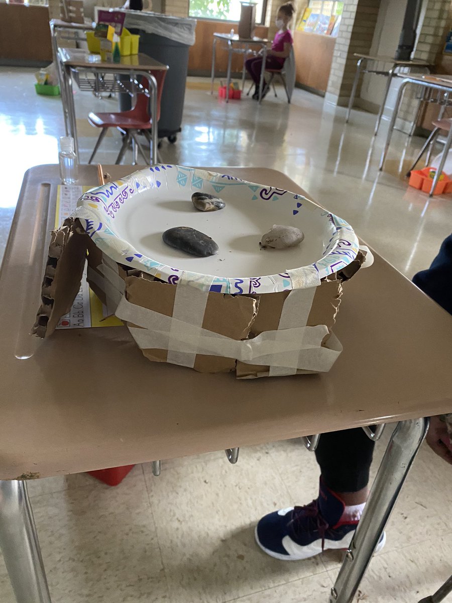 Mrs_Williams8's tweet photo. Yesterday’s STEAM project: “Build a school that will hold the weight of 3 rocks! Must have walls and a roof” https://t.co/iIPmZ9eBVL