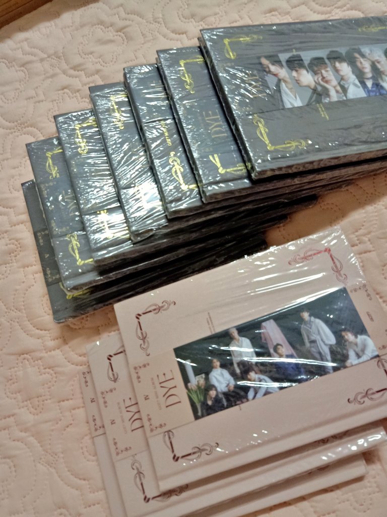 GOT7 DYE UNSEALED [PB+CD] | PH GO : ON HANDSP250.00ea, all in + LSFin all versions (1A, 2B, 7C, 4D, 5E)Ready to ship next Sunday/Monday!First to fill-up the form basis!with store freebies!DOP: 7 days after order