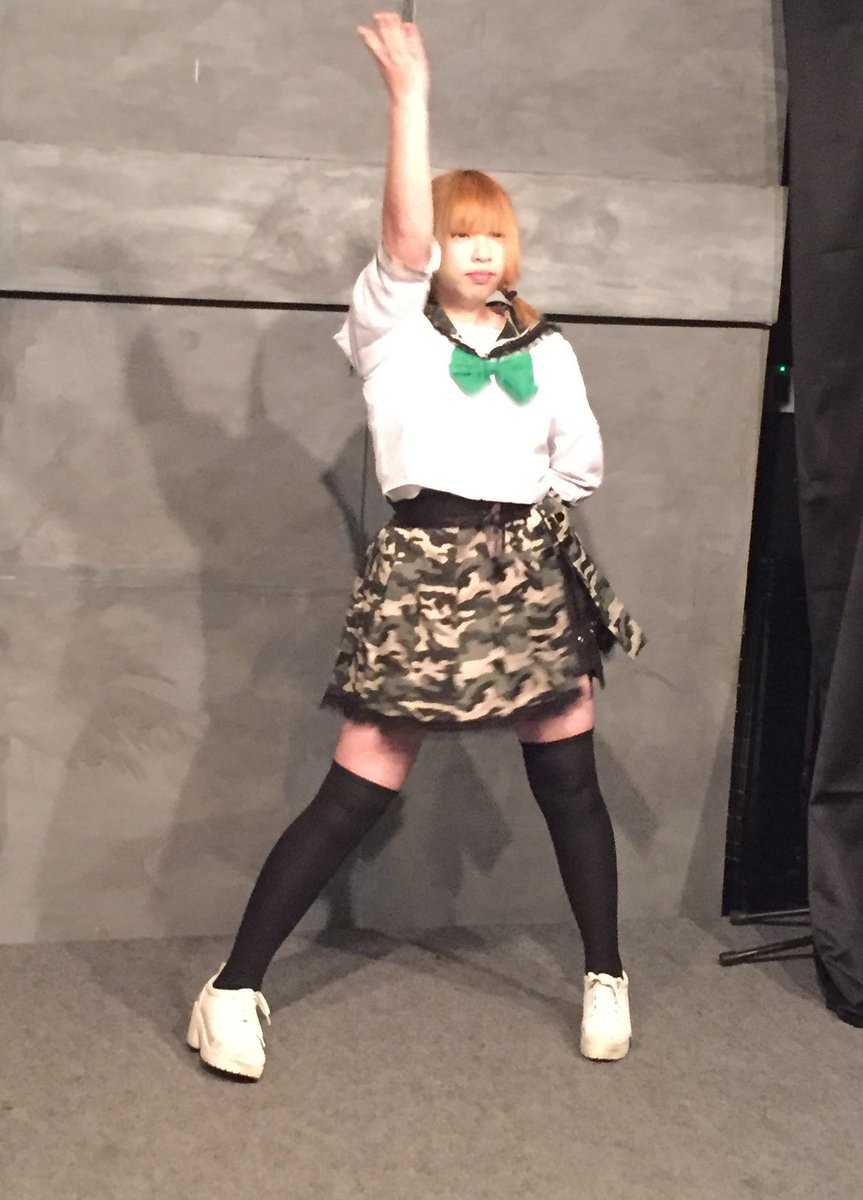 Mithuki_aoi_'s tweet photo. アイドルや事務仕事しながら
作詞、小説、脚本etc‥を書きつつ
声真似大会出たり、衣装デザインしたり洋服を解体して衣装にしたりして生活してます

毎月末には小説更新！
宇佐美ゆめもよろしくお願いしますっ https://t.co/lIj2gmmV03